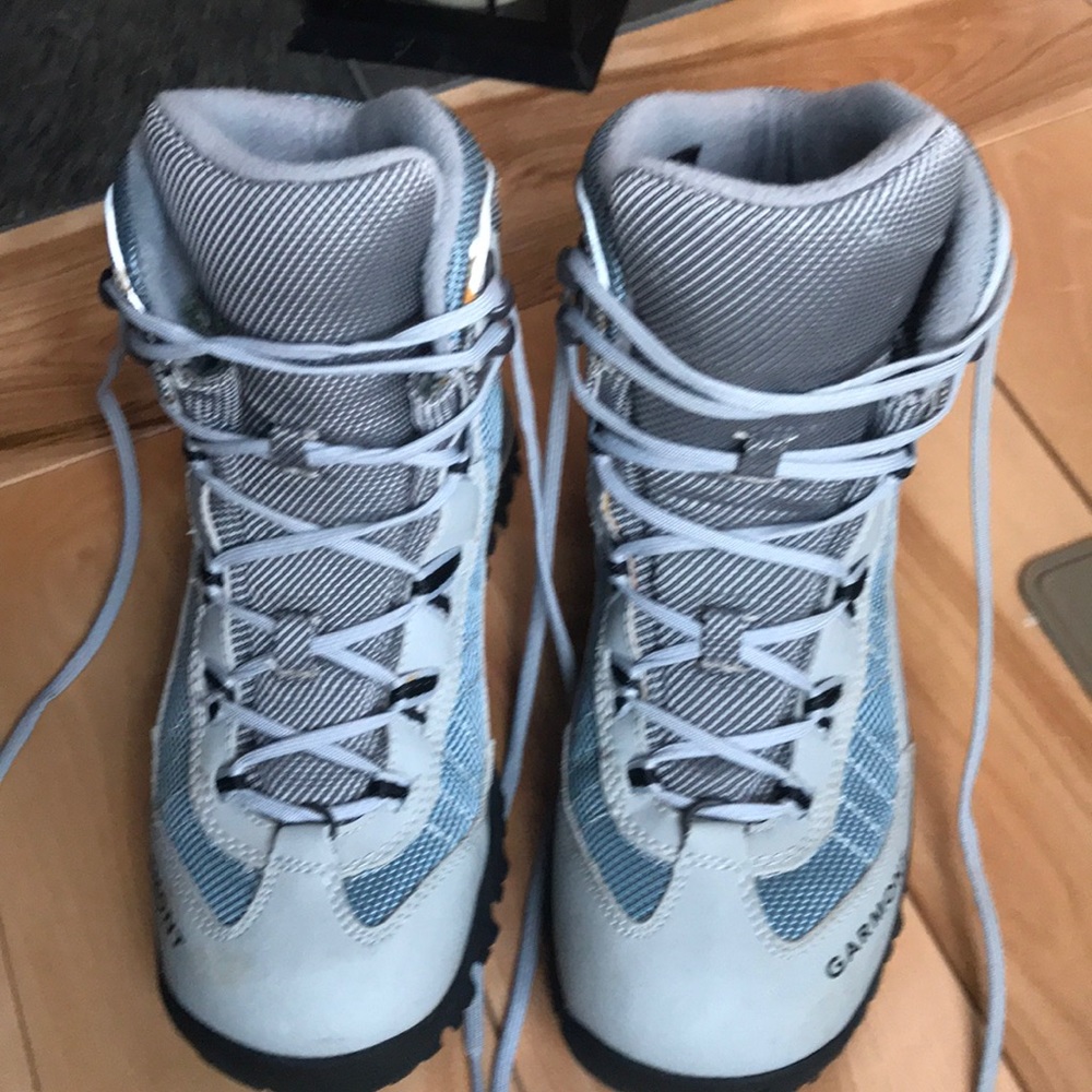 Garmont women’s hiking/snow boots